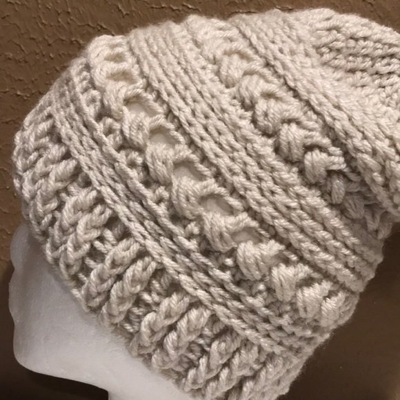 Hand Crocheted Slouchy Hat/Fur Pom Pom - Picture 3 of 8